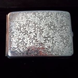 VINTAGE STERLING SILVER CIGARETTE CASE
